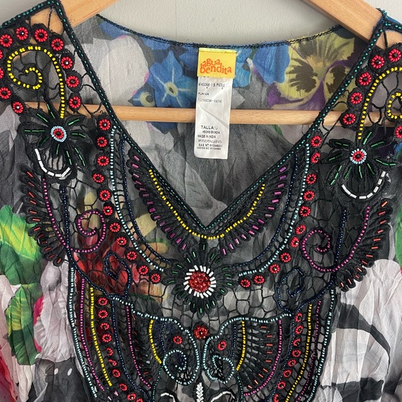 Agua Bendita hand headed cover up - Picture 14 of 16